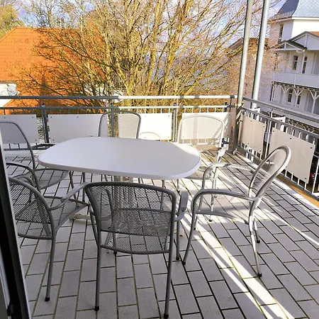 Haus Mecklenburg 12 *